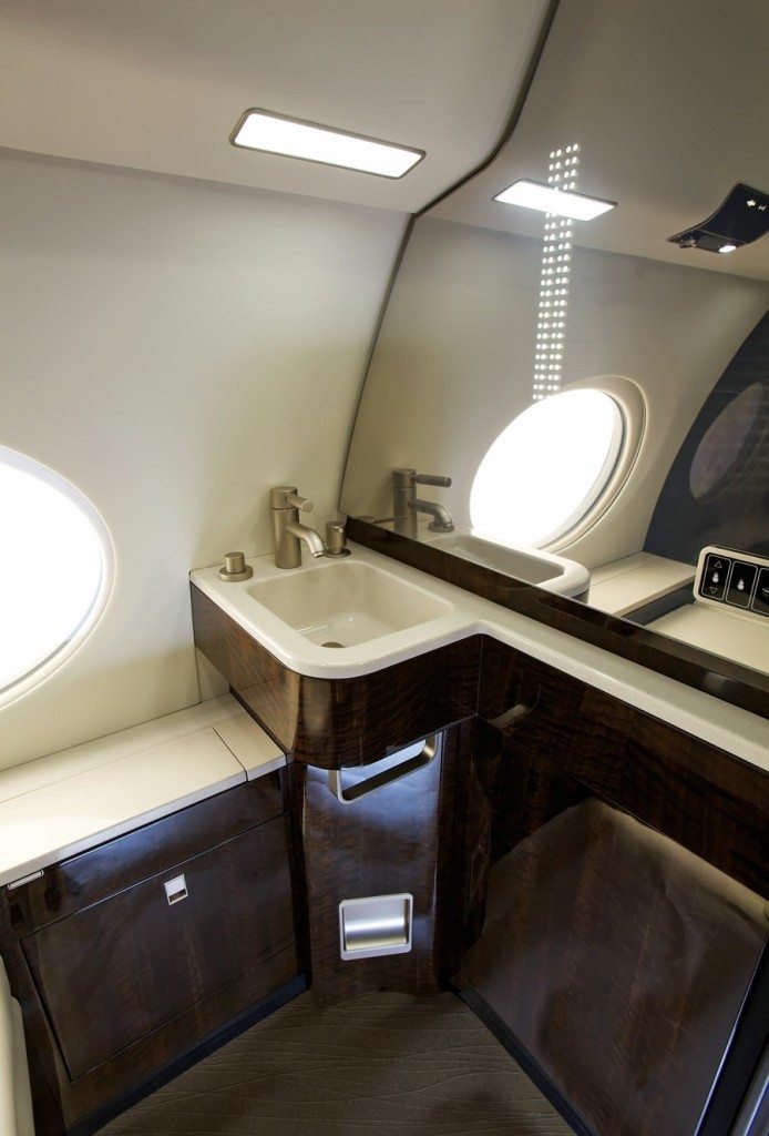 Gulfstream G650 bathroom