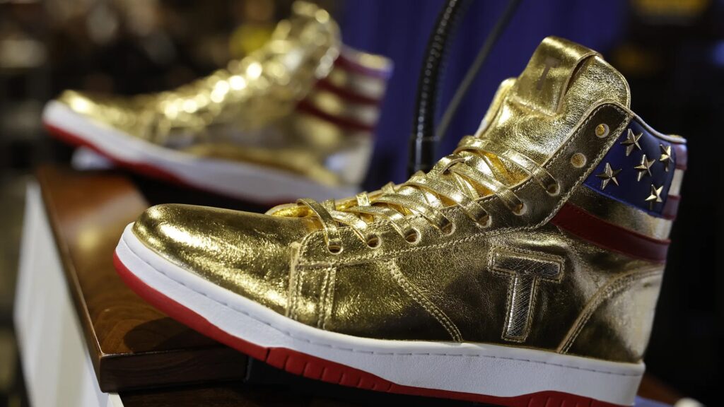 GOLD SHOES